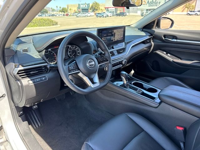 2023 Nissan Altima 2.5 SR photo 6