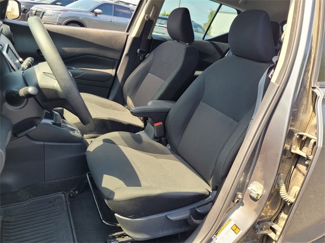 2024 Nissan Kicks S photo 8