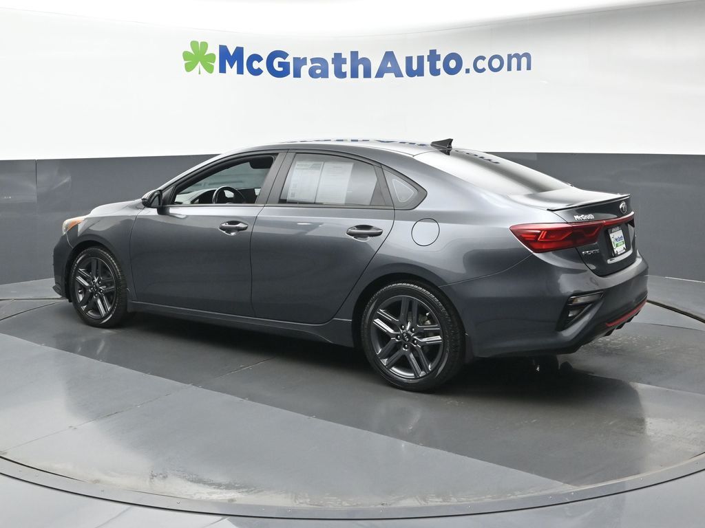 2021 Kia Forte GT-Line photo 16