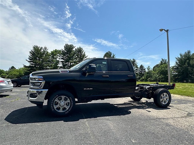 2025 Ram 2500 Big Horn photo 4