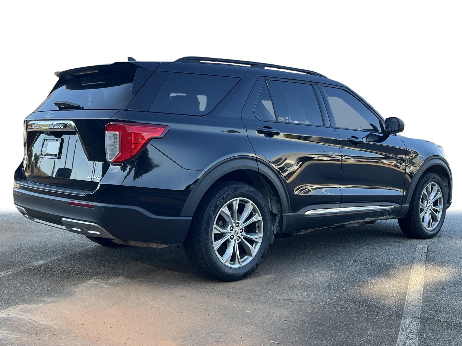 2021 Ford Explorer XLT photo 16