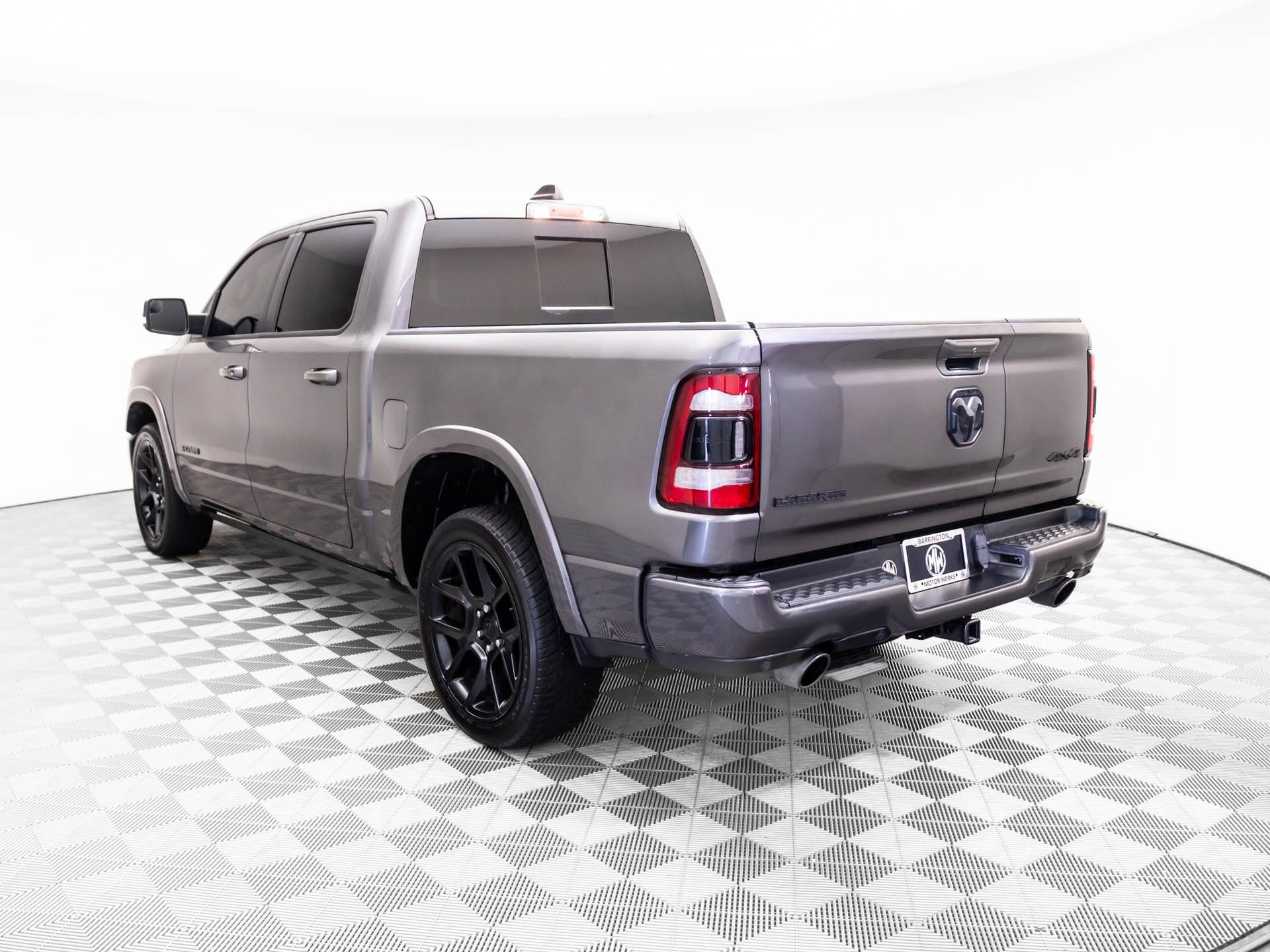 2022 Ram 1500 Laramie photo 3
