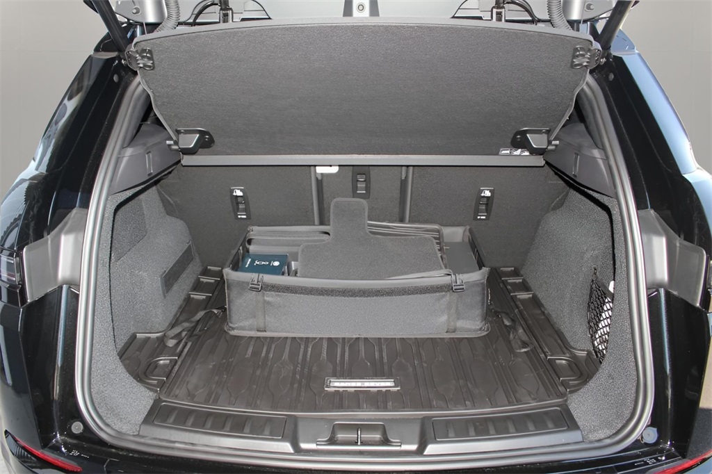 2026 Land Rover Range Rover Evoque S photo 16