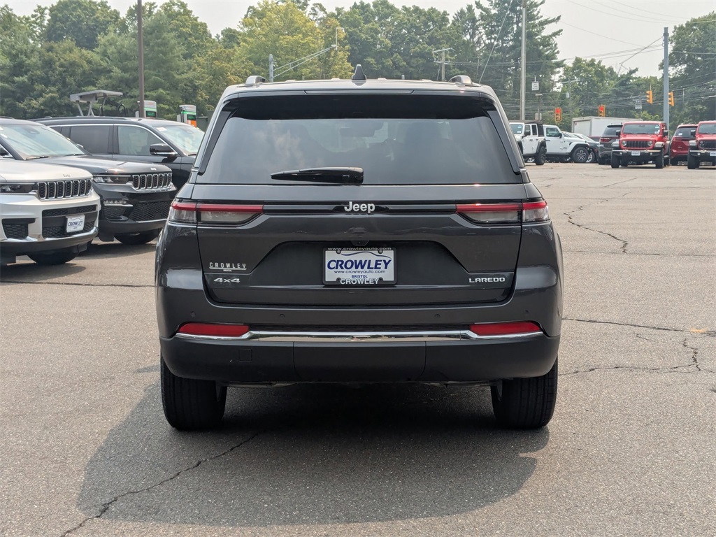 2025 Jeep Grand Cherokee Laredo X photo 4