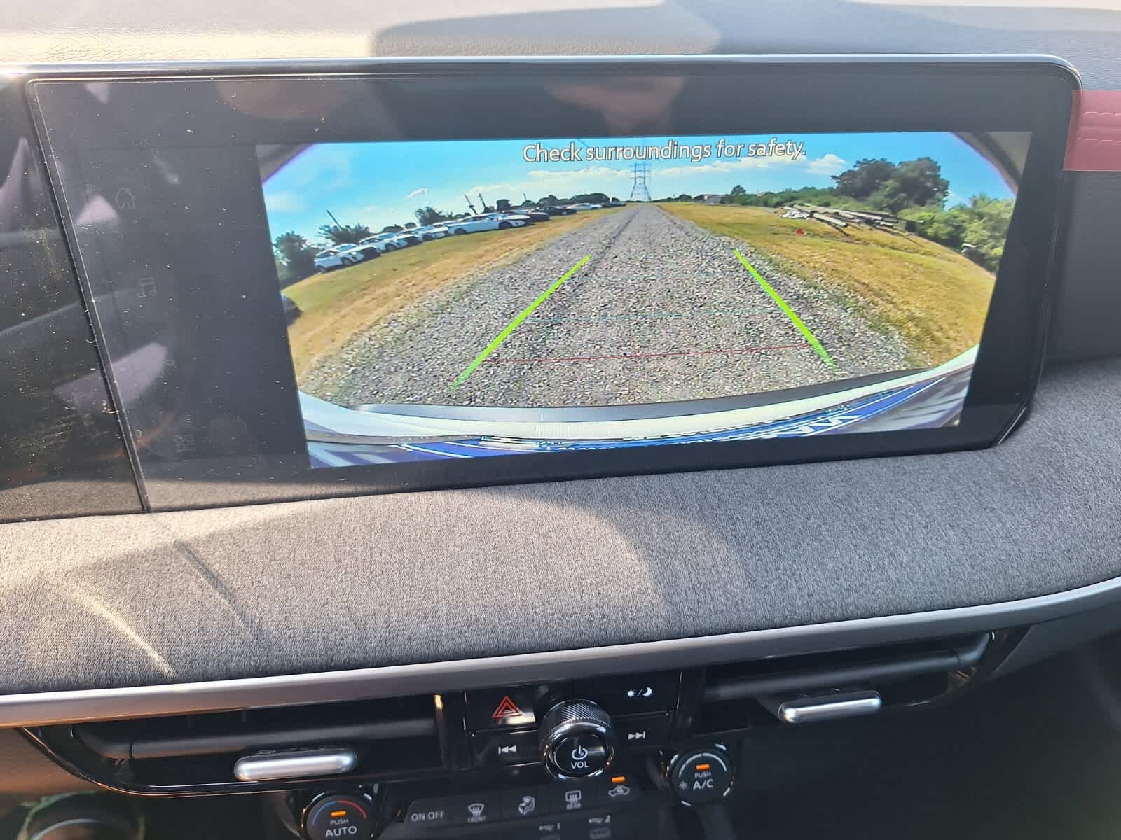2026 Nissan Kicks SV photo 15