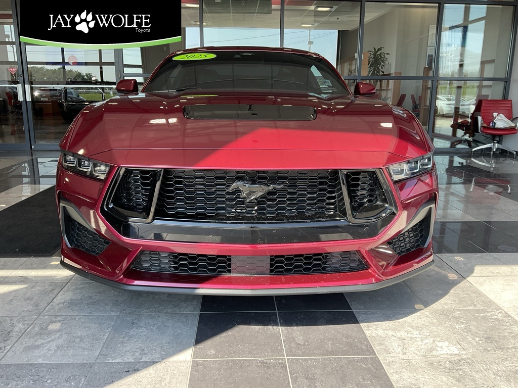 2025 Ford Mustang GT Premium's photo