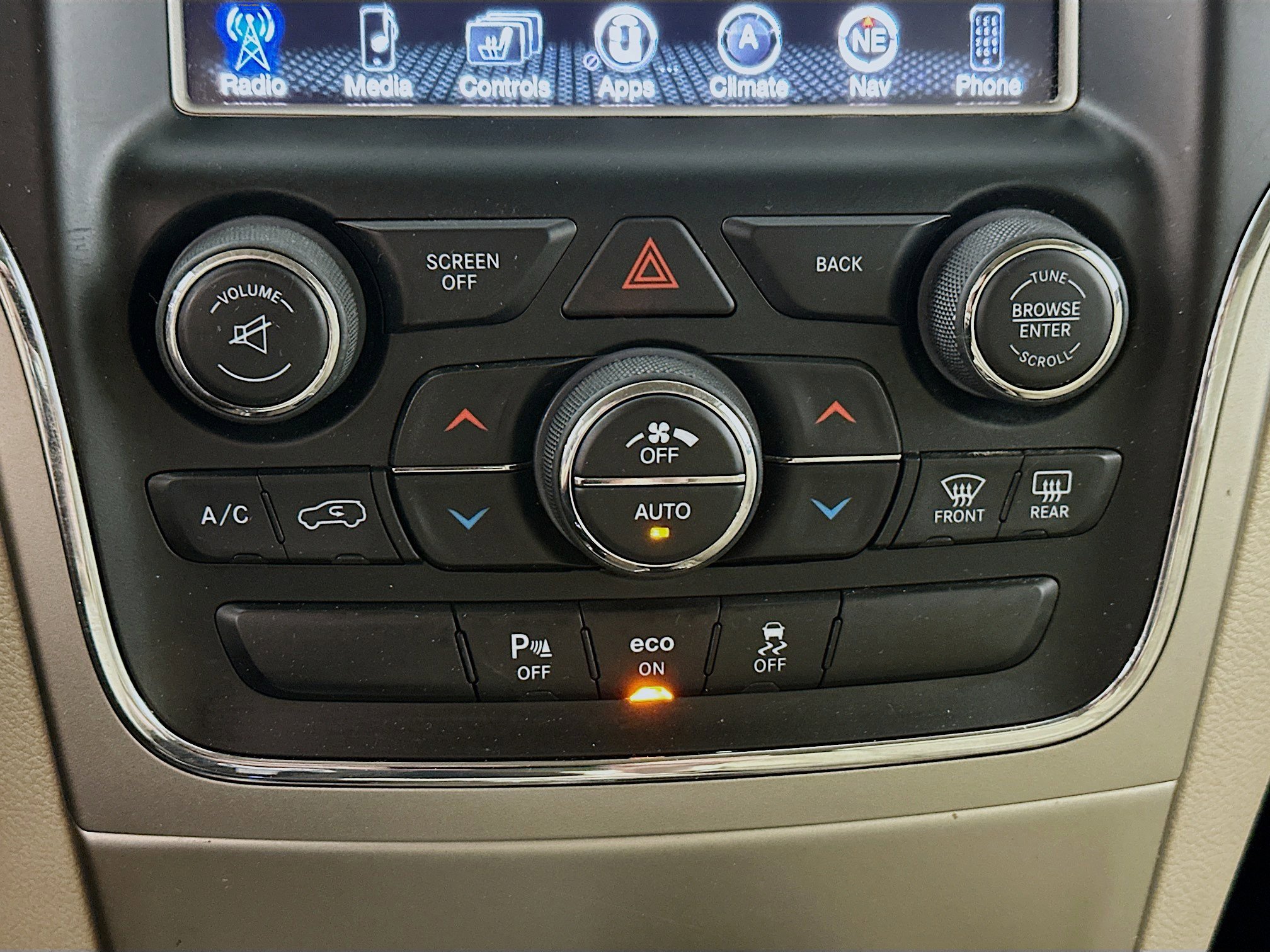 2014 Jeep Grand Cherokee Limited photo 13