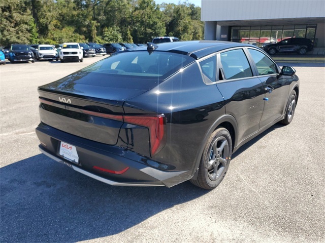 2025 Kia K4 LXS photo 3