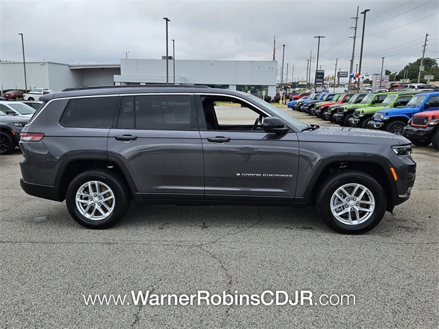 2025 Jeep Grand Cherokee Laredo photo 17