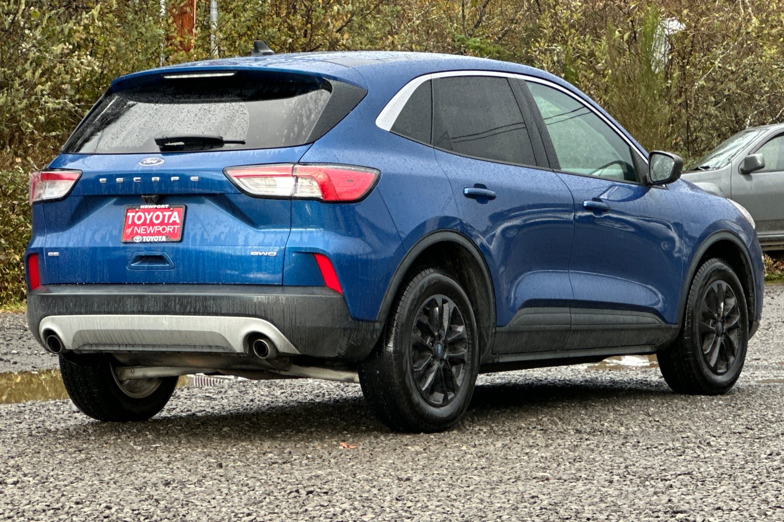 2022 Ford Escape SE photo 2