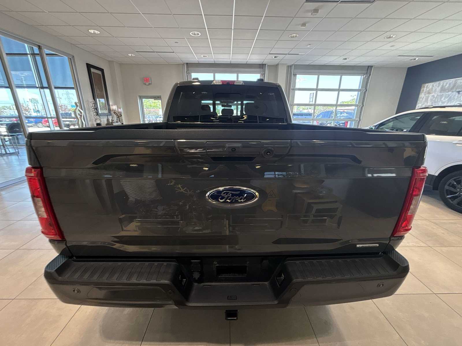 2021 Ford F-150 XLT photo 4
