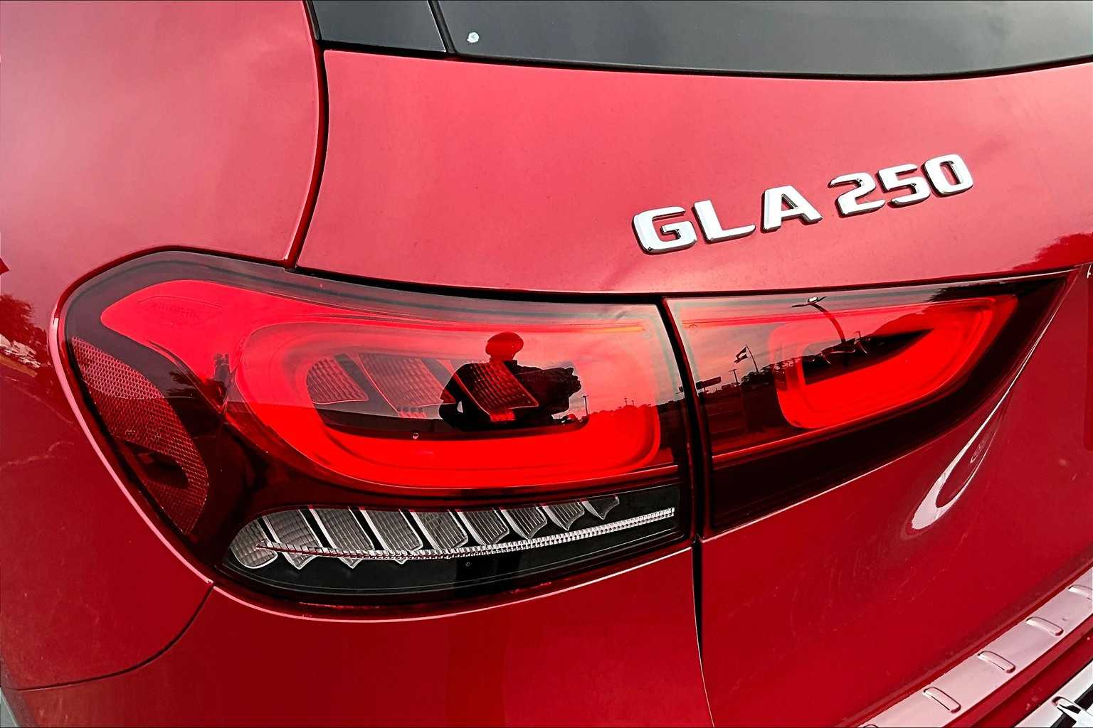 2022 Mercedes Benz GLA 250 photo 28