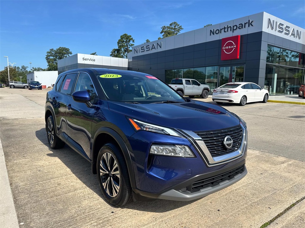 2023 Nissan Rogue SV photo 3