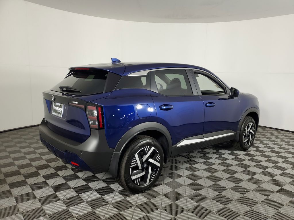 2025 Nissan Kicks SV photo 3
