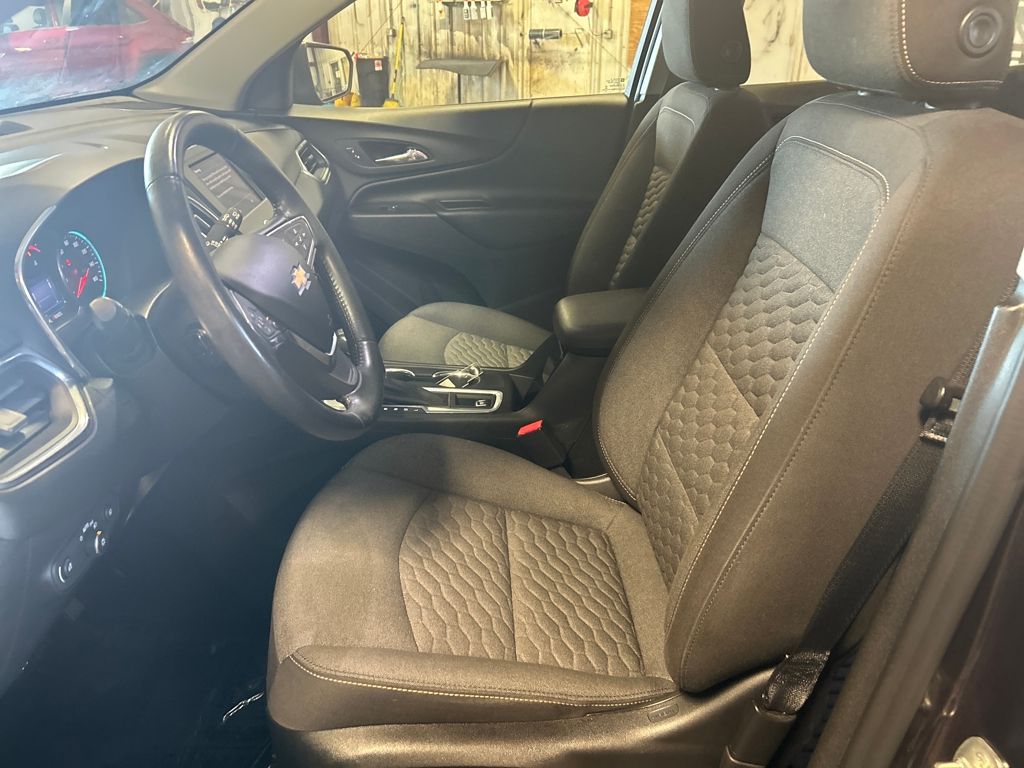 2020 Chevrolet Equinox LT photo 12