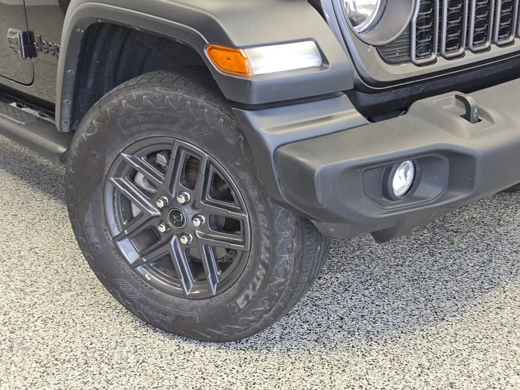 2024 Jeep Wrangler Sport S photo 3