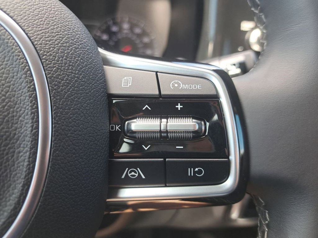 2023 Kia Sorento S photo 25