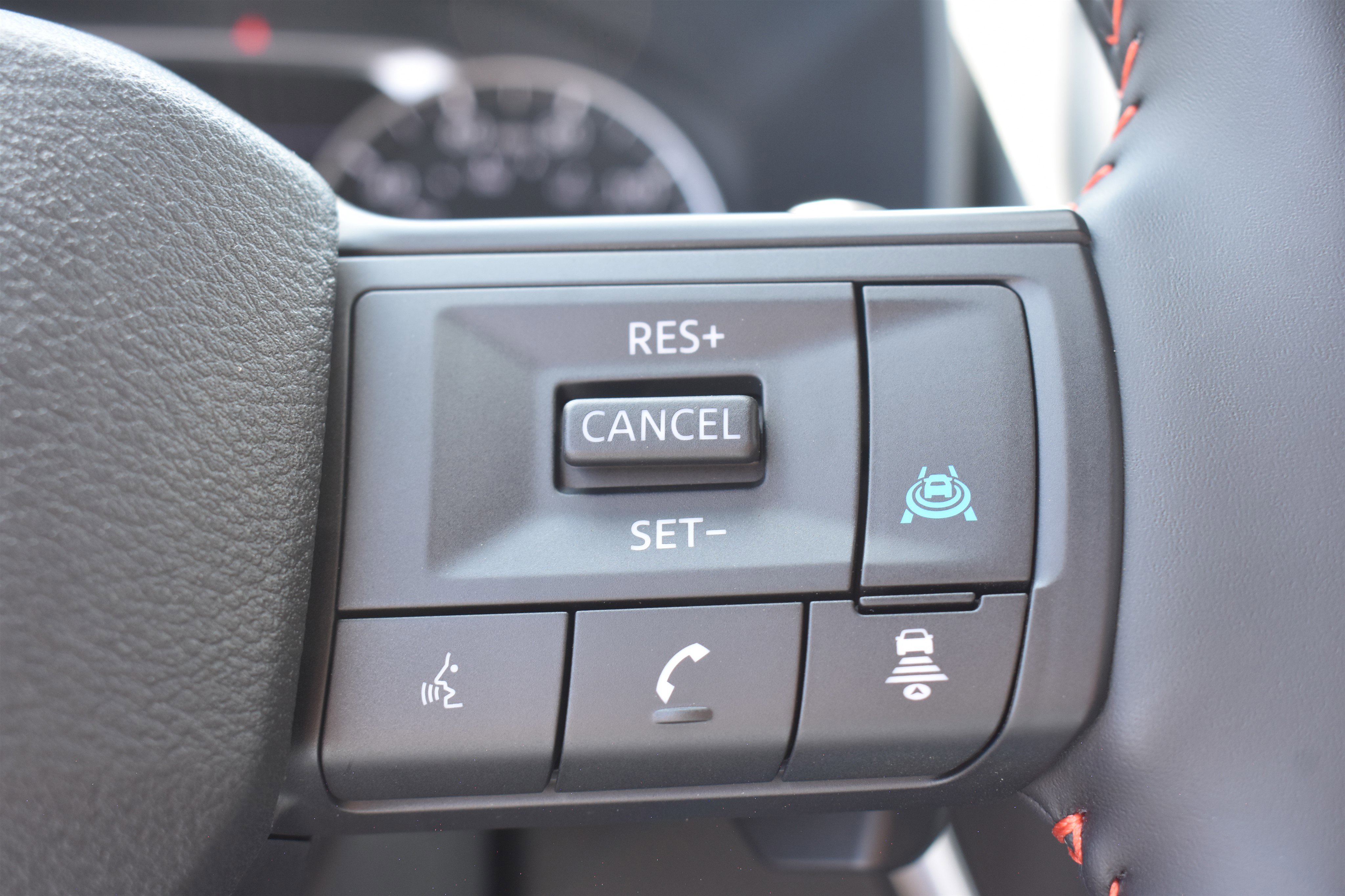 2026 Nissan Rogue SV photo 13