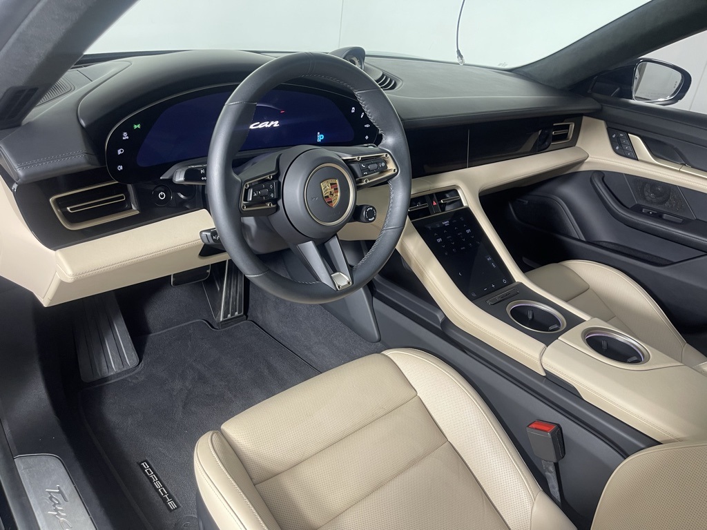 2022 Porsche Taycan Turbo photo 4