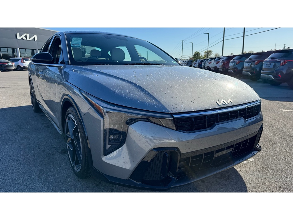2025 Kia K4 GT-Line's photo