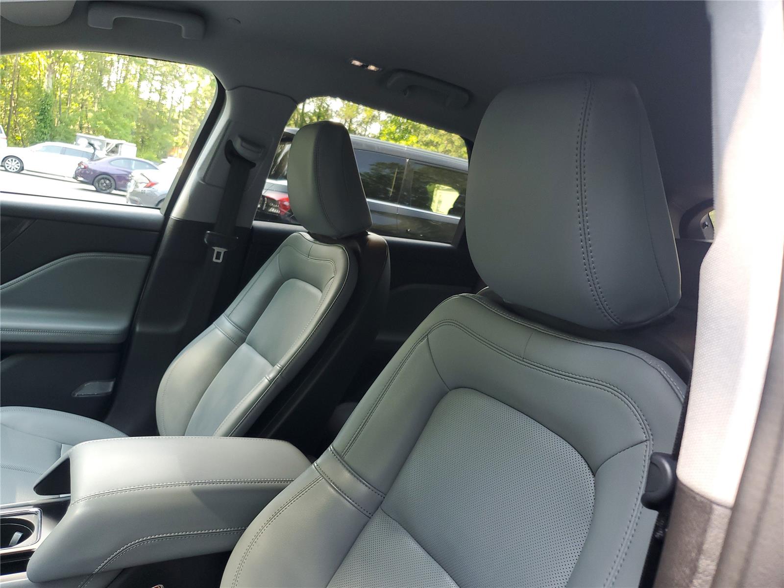 2022 Lincoln Corsair Standard photo 20