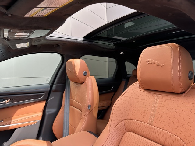 2026 Jaguar F-PACE P250 R-Dynamic S photo 2
