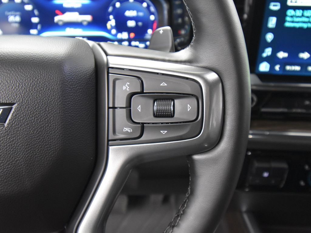 2025 Chevrolet Silverado 1500 RST photo 23