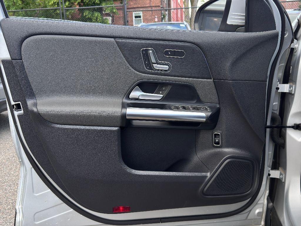 2022 Mercedes Benz GLA AMG 35 4MATIC photo 2