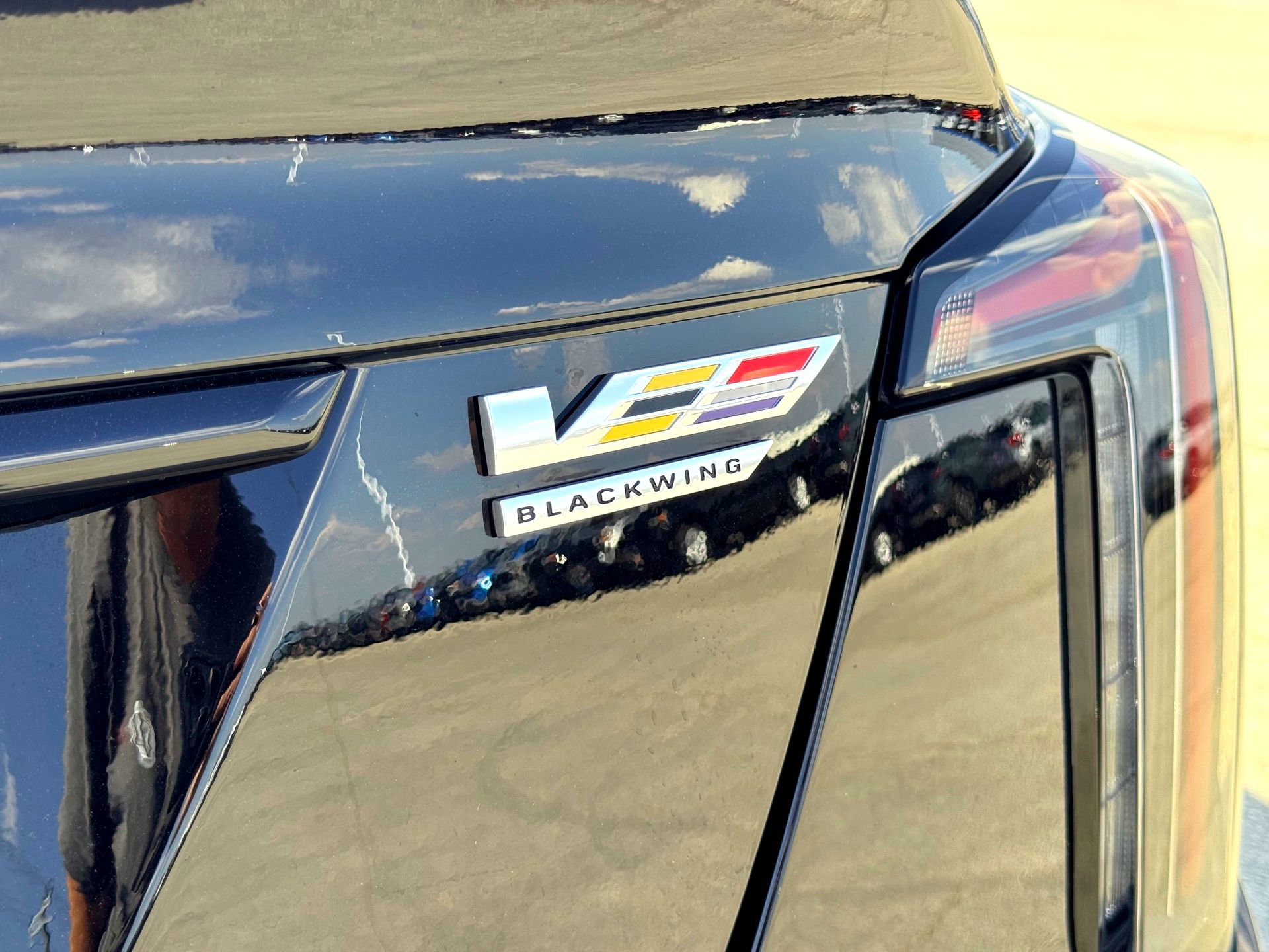 2024 Cadillac CT5 V photo 8