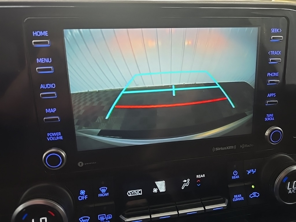 2022 Toyota Highlander LE photo 18