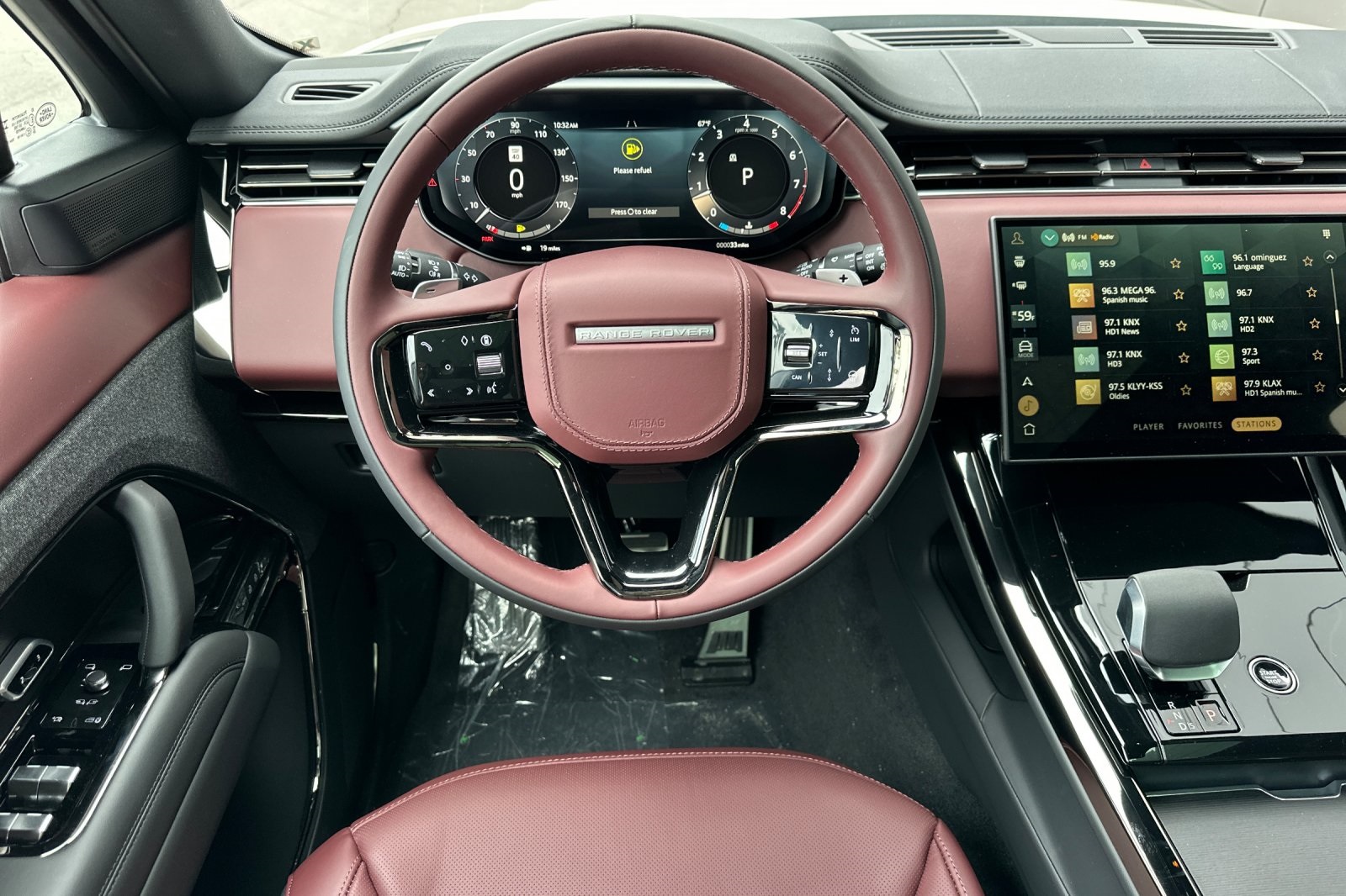 2025 Land Rover Range Rover Sport SE photo 16