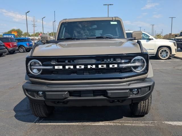 2025 Ford Bronco Outer Banks photo 40