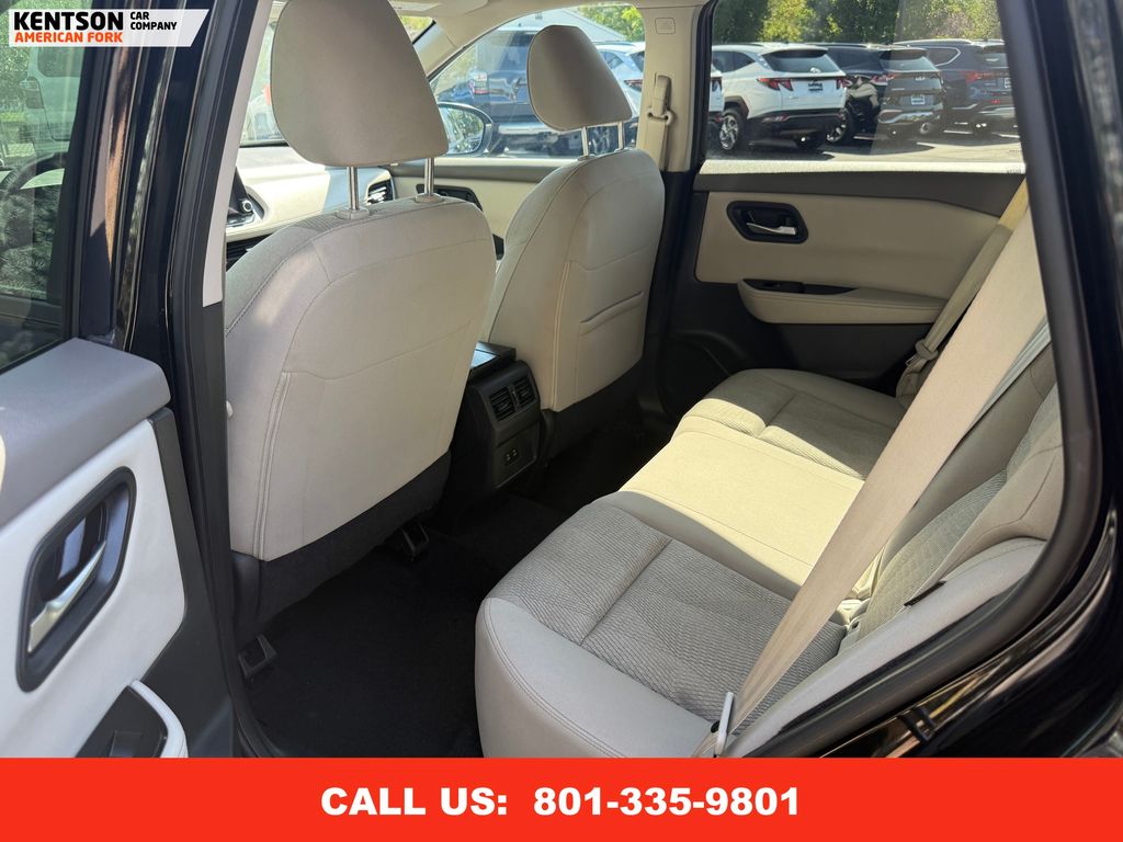 2024 Nissan Rogue SV photo 31