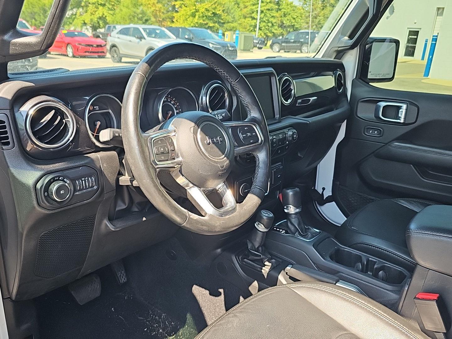 2022 Jeep Wrangler Unlimited Sahara Altitude photo 5