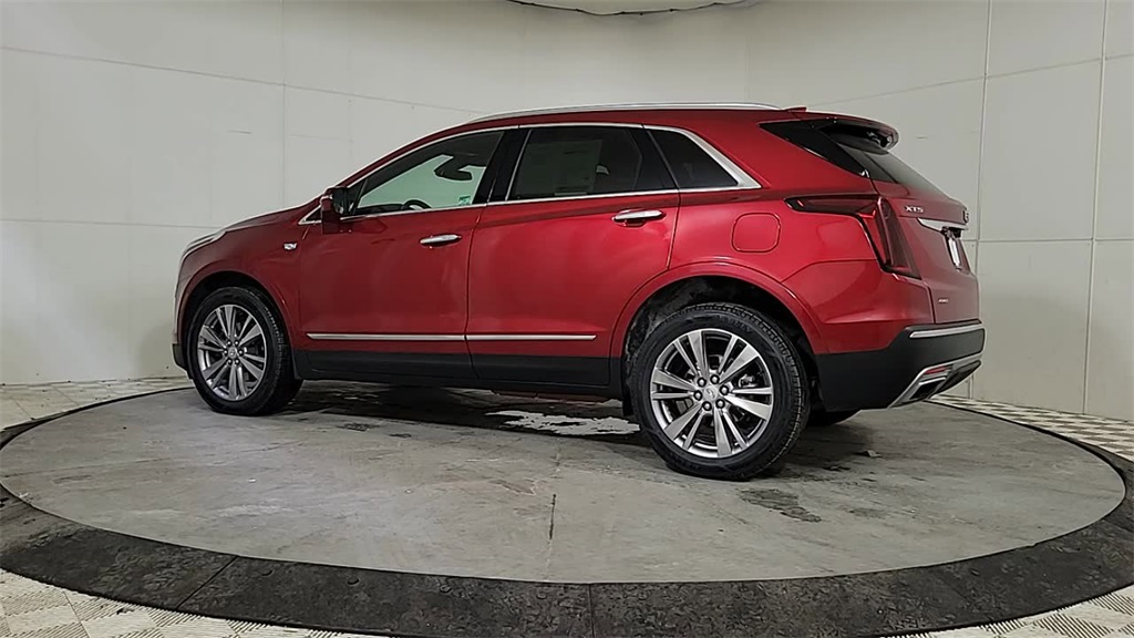 2024 CADILLAC XT5 - Image 5