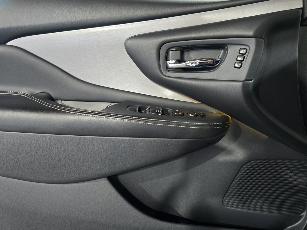 2019 Nissan Murano S photo 10
