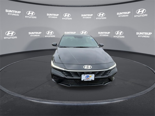 2025 Hyundai Elantra SEL Sport photo 4