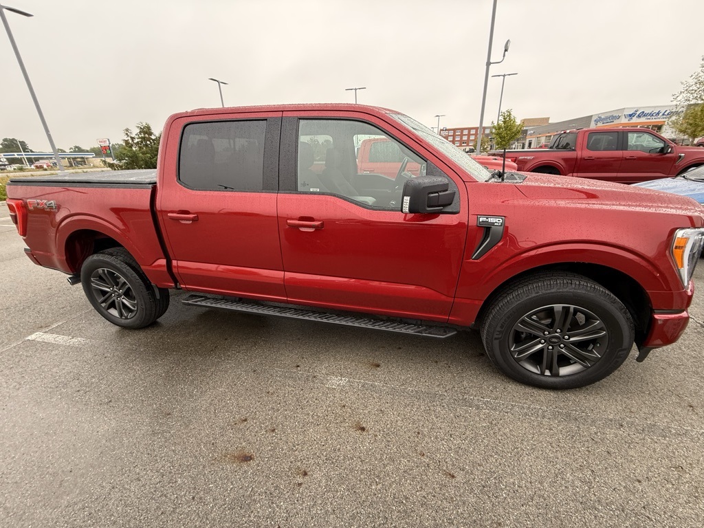 2022 Ford F-150 XLT photo 11