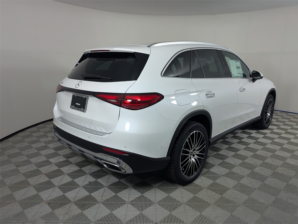 2026 Mercedes Benz GLC 300 photo 4