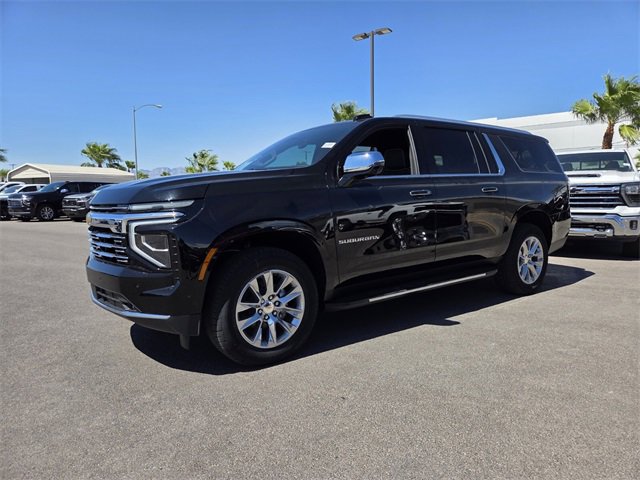 2025 Chevrolet Suburban Premier photo 2