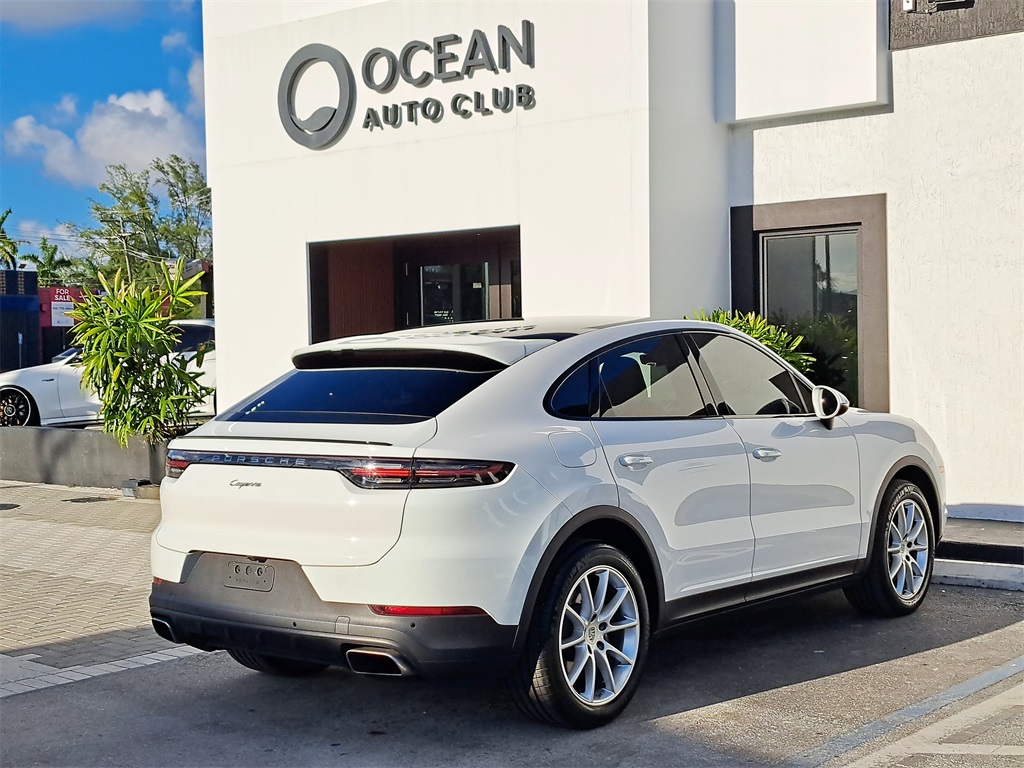2023 Porsche Cayenne Coupe Base photo 4