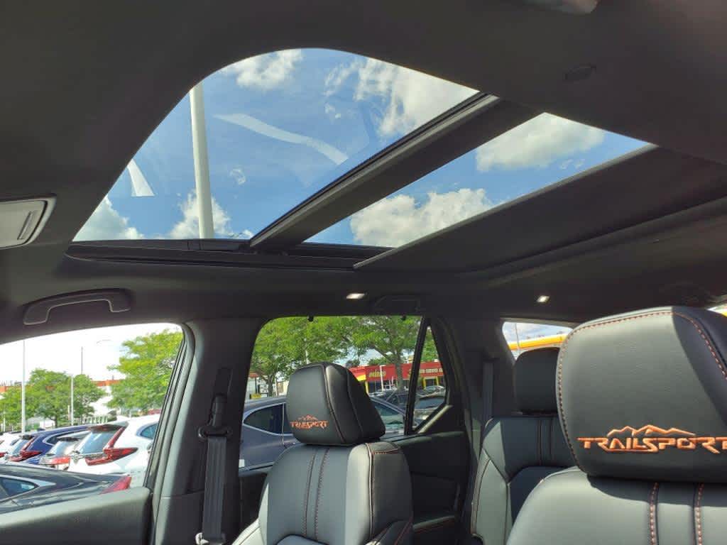 2025 Honda Pilot TrailSport photo 5