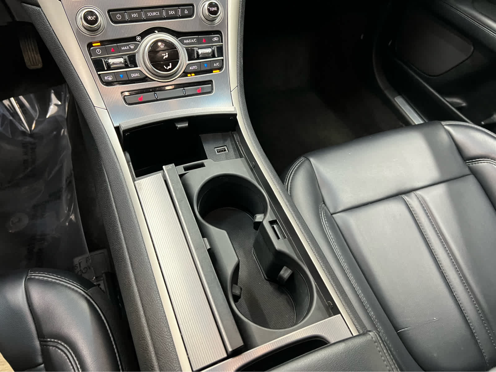 2017 Lincoln MKZ Premiere photo 29