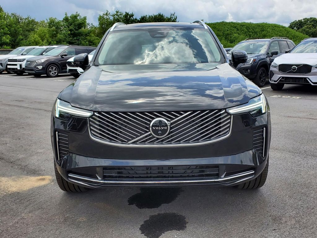 2026 Volvo XC90 AWD Plus photo 16