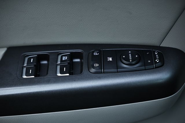 2022 Kia Sportage Nightfall Edition photo 16