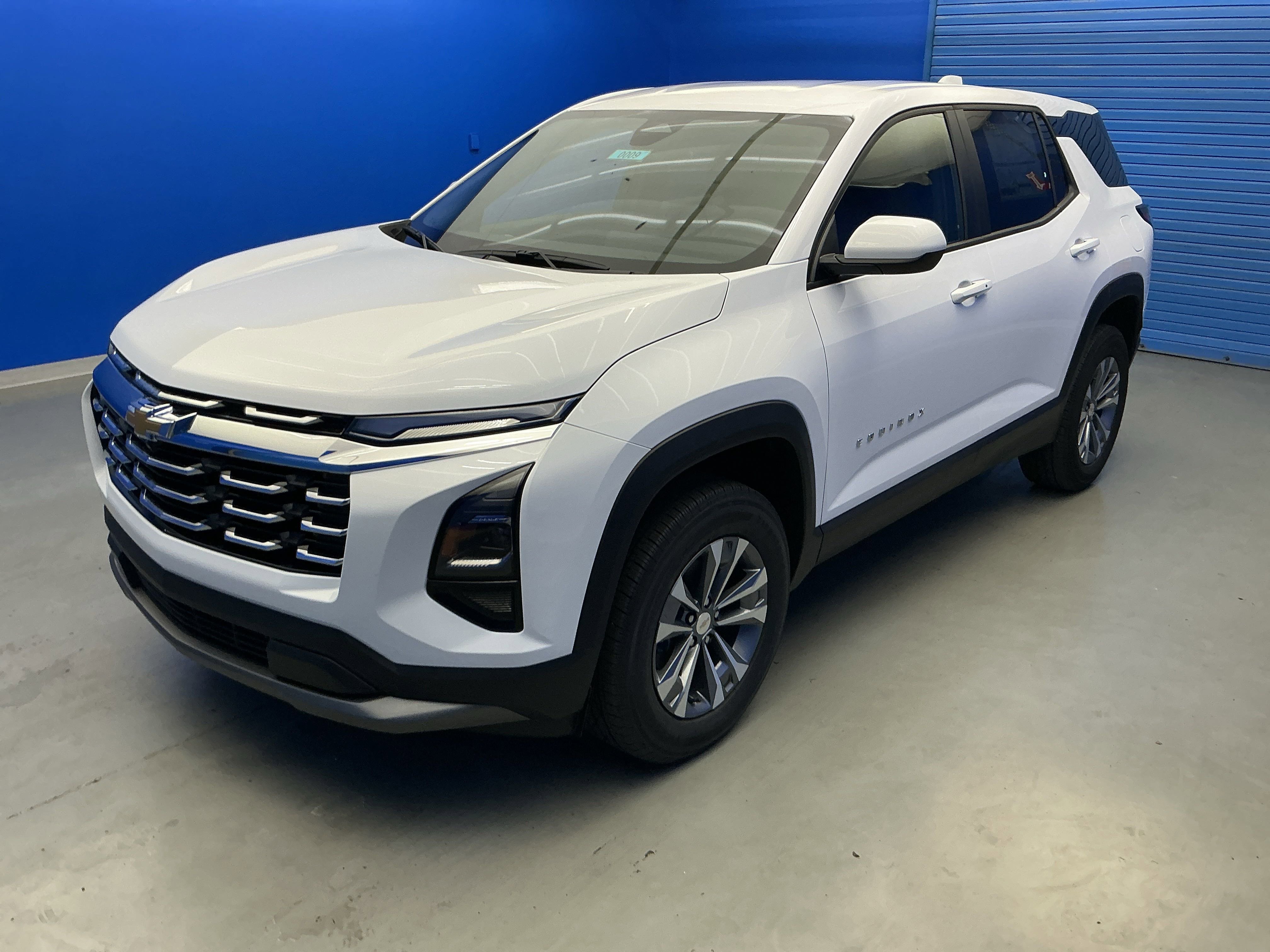 2026 Chevrolet Equinox LT photo 3