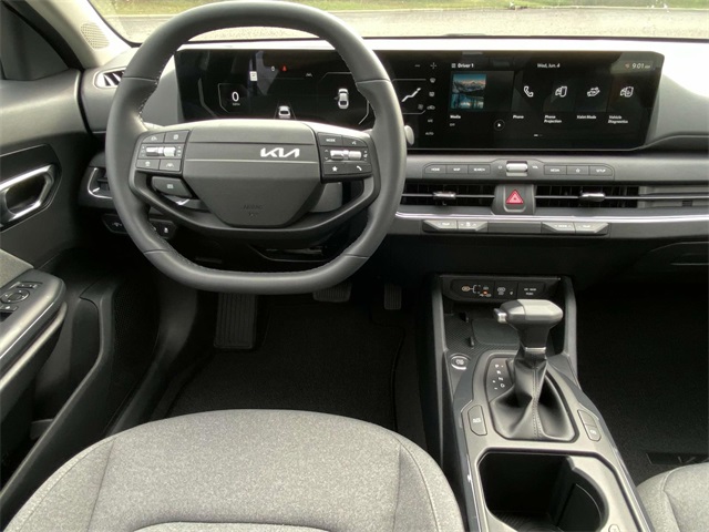 2025 Kia K4 EX photo 9