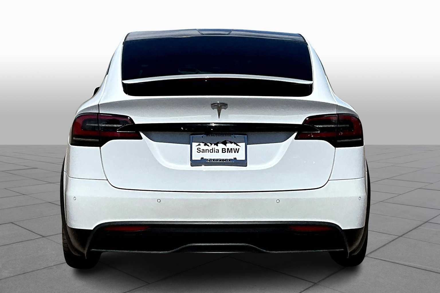 2022 Tesla Model X photo 4