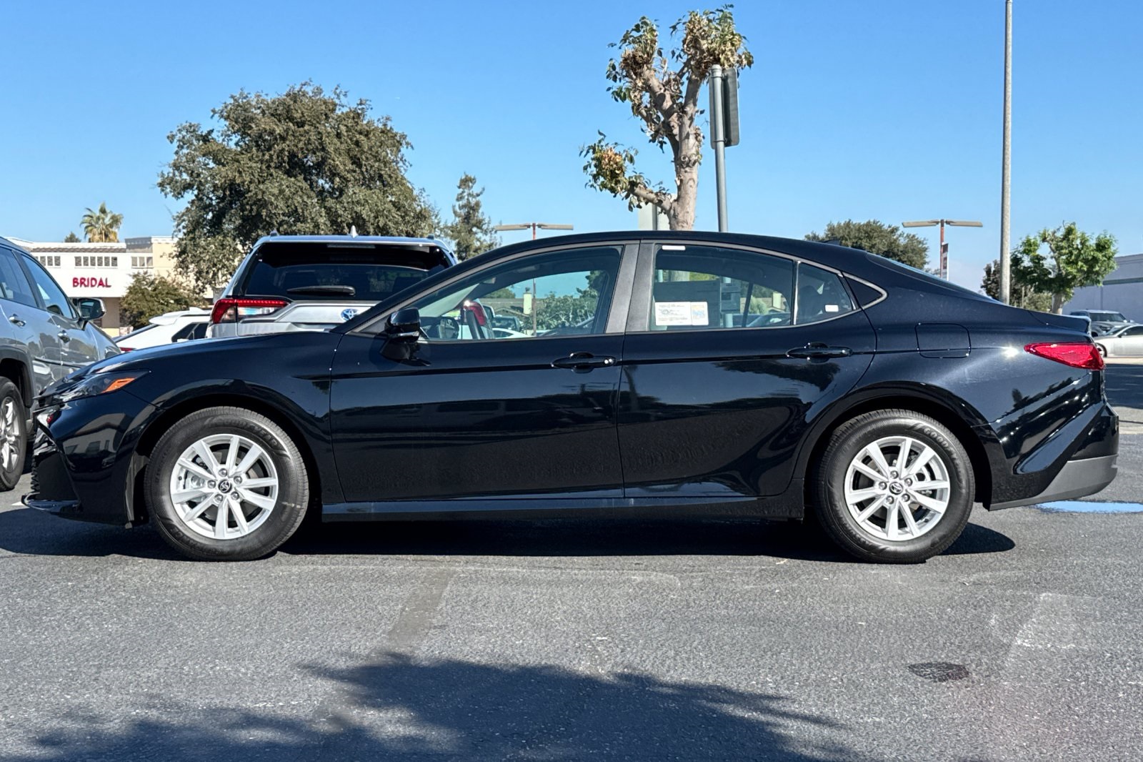 2026 Toyota Camry LE photo 4