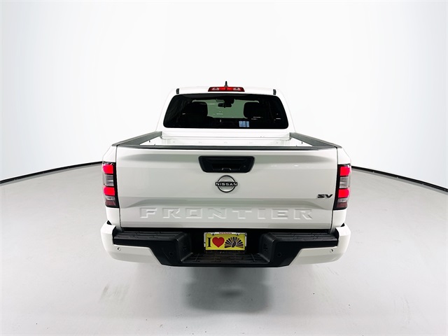 2022 Nissan Frontier SV photo 7